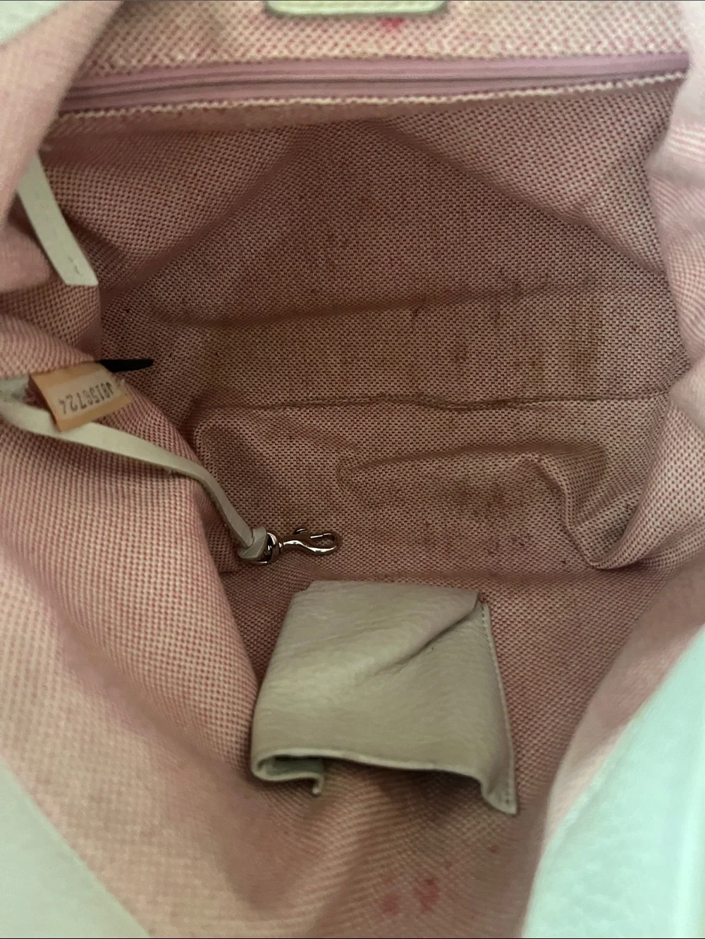 Dooney & Bourke Cream Leather Shoulder Hobo fair condition